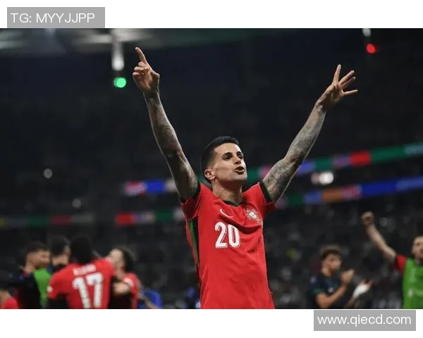 坎塞洛:从边后卫到战术核心的华丽转身与未来展望 坎塞洛:从边后卫到战术核心的华丽转身与未来展望