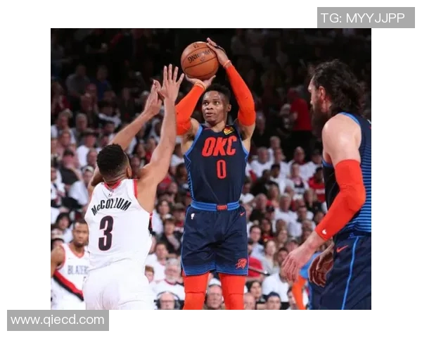 灰熊与爵士夏季联赛精彩对决球员表现引发球迷热议 灰熊与爵士夏季联赛精彩对决球员表现引发球迷热议