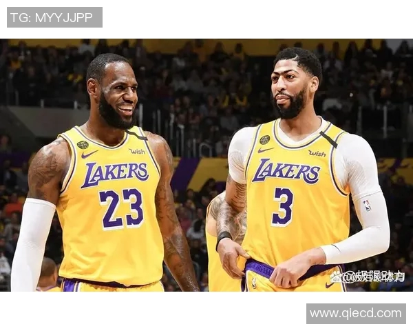 湖人对决热火精彩回放回顾12月11日比赛亮点与关键时刻分析 湖人对决热火精彩回放回顾12月11日比赛亮点与关键时刻分析