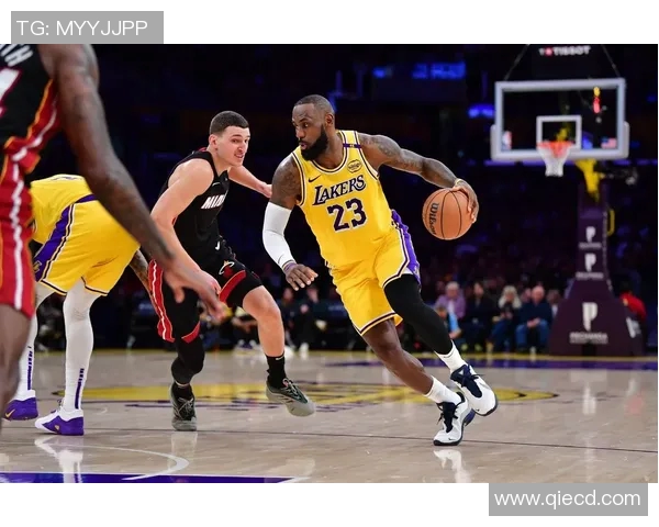 湖人与热火精彩对决中文回放全程回顾与精彩瞬间分析 湖人与热火精彩对决中文回放全程回顾与精彩瞬间分析