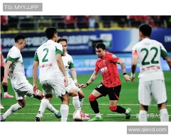 贵州人和与上海申花激战正酣谁能在中超赛场上笑到最后