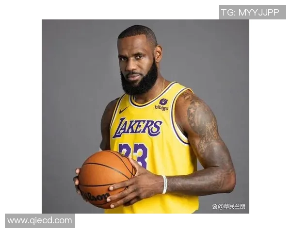 詹姆斯：从篮球传奇到社会影响力的多重身份探索与人生哲学