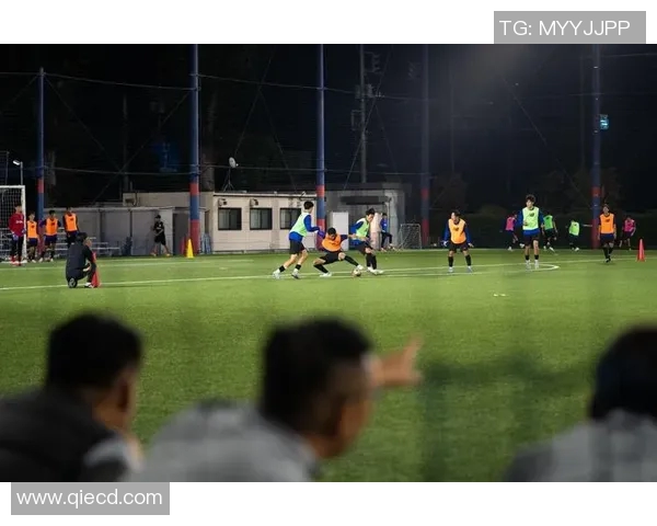 达尼洛的足球之路:从青训到国际赛场的辉煌历程与未来展望 达尼洛的足球之路:从青训到国际赛场的辉煌历程与未来展望